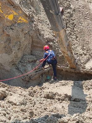 Silivride kum ocağındaki göçükte kalan kepçe operatörünün cansız bedeni bulundu