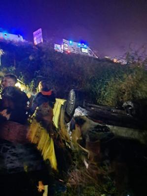 Hatayda kaçak göçmenleri taşıyan otomobil Asi Nehrine devrildi: 9 yaralı