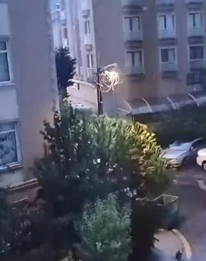 İstanbulda gök gürültülü sağanak etkili oldu