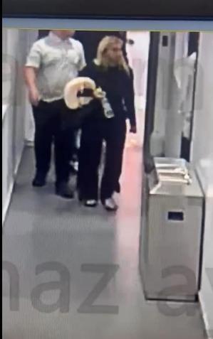 İstanbul Havalimanı’nda 19 kilogram uyuşturucuyla yakalanan 2 İngiliz yolcu kamerada
