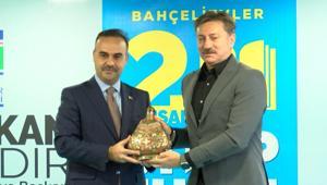 Bahçelievler 2’nci Ulusal Kitap Fuarı, Bakan Kacır ve İlber Ortaylının katılımıyla açıldı