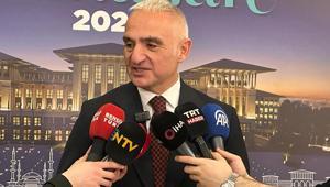 Bakan Ersoy, Külliyede Ramazan etkinlik alanını ziyaret etti