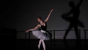 Balerin Doğa Denize, Fransada 1incilik ödülü