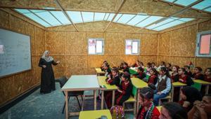İHH Gazze’de sahra okulu açtı