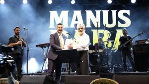 Bursada Manuş Baba konseri
