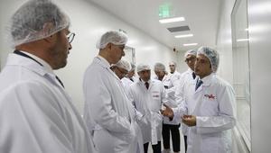 Bakan Memişoğlu, Ankarada Keyvac Biyolojik Ürünler tesisini ziyaret etti