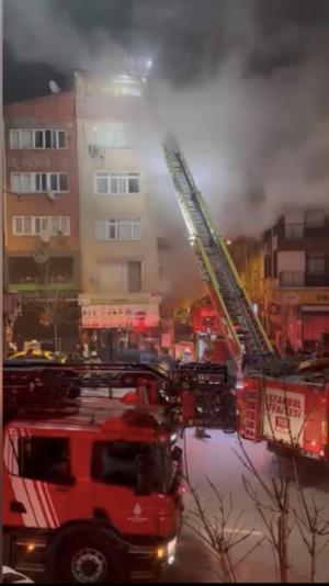 Kağıthane’de iş yerinde yangın çıktı patlama yaşandı: Simitçilikten geldik yine devam ederiz