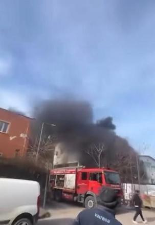 Dekoratif köpük üretimi yapılan atölyede yangın