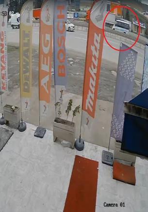 Ankarada özel halk minibüsü, üst geçidin ayağına çarptı: 5 ölü, 14 yaralı