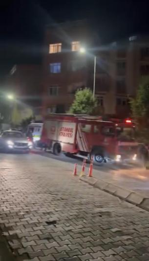 Kağıthane’de demir korkuluklara kabloyla asılı erkek cesedi bulundu