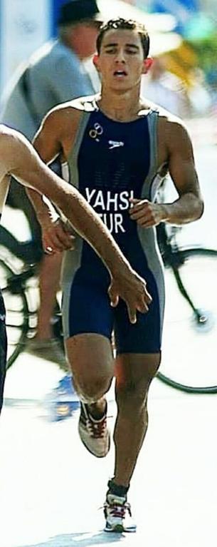 Milli triatlon sporcusu Ata Yahşi, kazada hayatını kaybetti