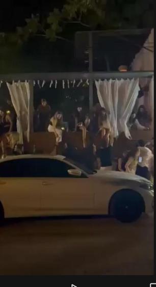 Çeşmede eğlence mekanında taşkınlık çıkarıp, işletmeciyi ayağından vurdular