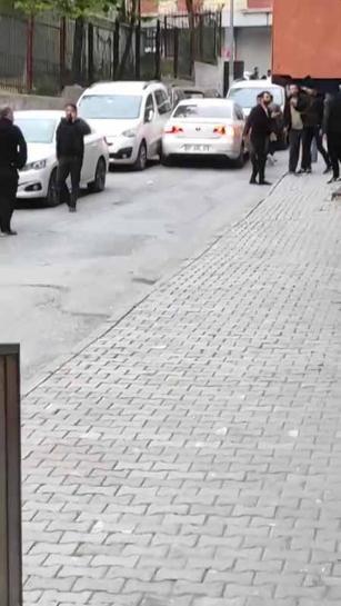 Sultangazide silahlı yol kavgası; deprem nedeniyle dışarda olan çocuk isabet eden kurşunla ağır yaralandı