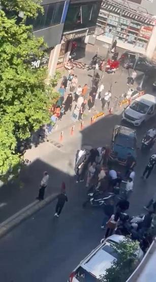 Kağıthane’de hatalı sollama kazası kamerada