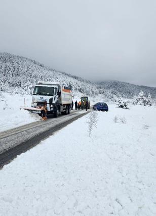 Okulların tatil edildiği Afyonkarahisarda beklenen kar yağışı başladı