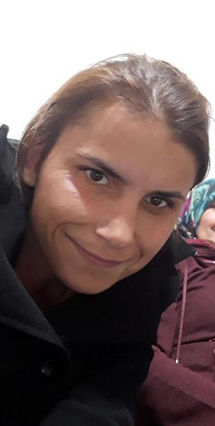 2 çocuk annesi kazada öldü, sürücü kaçtı