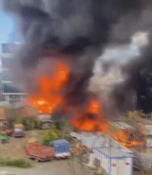 Başakşehirde kimya deposunda çıkan yangın söndürüldü