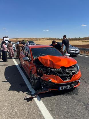 Mardin’de otomobil ile motosiklet çarpıştı: 1 ölü, 4 yaralı