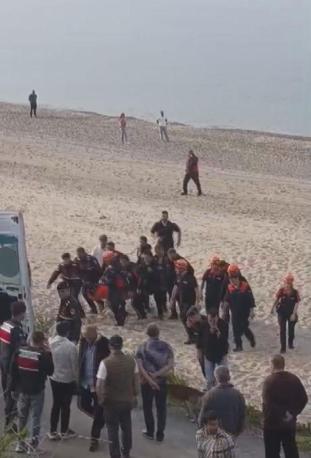 Çatalcada jet skiyle denize açılan iki arkadaş suya düştü: 1 ölü, 1 yaralı