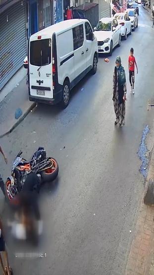 Beyoğlu’nda 4 yaşındaki Şevval’e motosiklet çarptı; annesi gözyaşlarına boğuldu