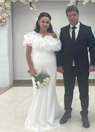 20 günlük eşini öldürüp, intihar etti