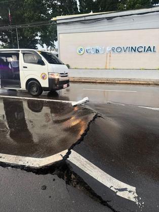 Filipinlerde 6.9 büyüklüğündeki depremde hayatını kaybedenlerin sayısı 61e yükseldi