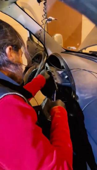 Direksiyon aksamına zulalanmış 762 gram skunk ele geçirildi