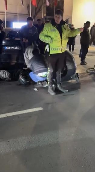 Beşiktaş’ta motosikletle otomobile çarparak takla atan 2 kişi öldü; kaza anı kamerada
