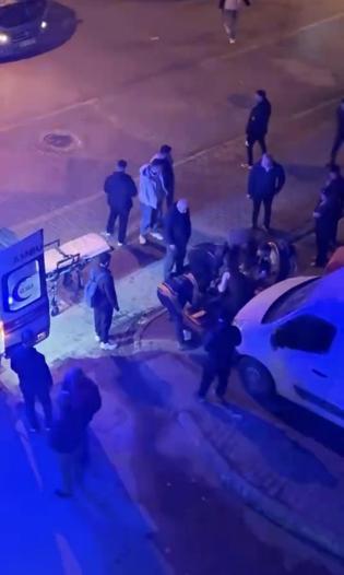 Kartalda 2 motosikletin çarpıştığı kaza kamerada