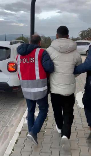 Emekli öğretmenin 25 milyon TL dolandırıldığı olayda 6 tutuklama daha
