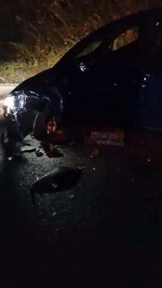 Alkollü sürücünün kullandığı hafif ticari araç ile otomobil çarpıştı: 3 yaralı