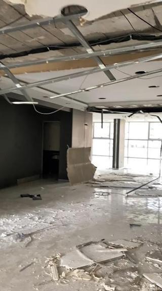 Tahliye kararı verilen 6 katlı bina harabeye döndürüldü, sahibi hukuki süreç başlattı