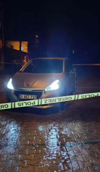 Niğde’de trafikte çıkan silahlı kavgada 2 kişi öldü; şüpheli Aksarayda yakalandı