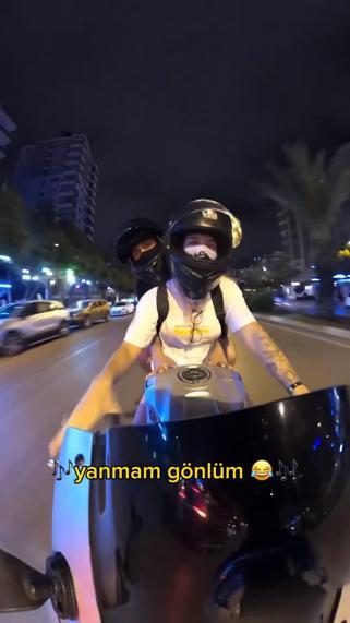 Sosyal medya fenomeni, motosiklet kazasında hayatını kaybetti