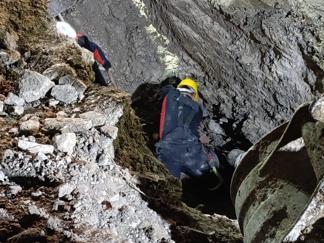 Amasya’da su kuyusu açmak isteyen 2 kişi toprak altında kaldı