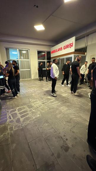 Çeşmede 7 kişinin yaralandığı kavga masayla ilgilenilmediği için çıkmış