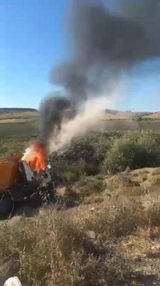 Yanan kamyonun şoförü hayatını kaybetti