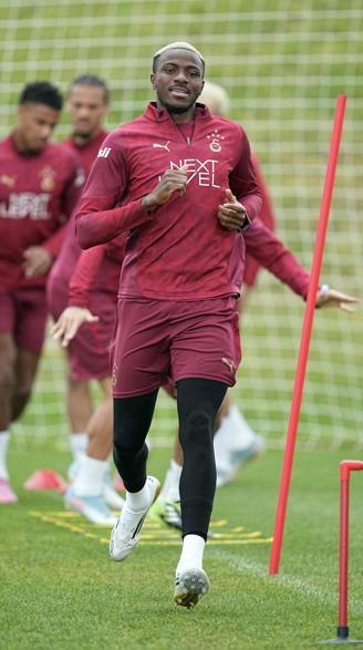 Galatasaray, Liverpool maçı hazırlıklarına devam etti