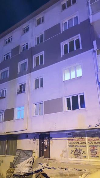 Avcılarda merdiveni çöken ve kolonlarından sesler gelen 5 katlı bina tahliye edildi