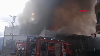Sancaktepe'de iş merkezinde yangın