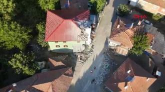 Balıkesir Sındırgı'daki depremin ardından Kızılgül mahallesi havadan görüntülendi