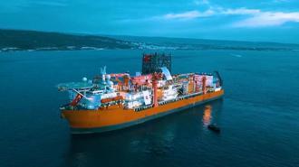 Bakan Bayraktar: Enerji filomuzun 6'ncı gemisi Türkiye'de