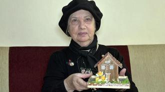 İnşaat ustası babasının yaptığı eski Edirne evlerini, rölyefle buluşturdu