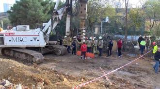 Kadıköy'de inşaat çalışmasında işçi çukura düştü