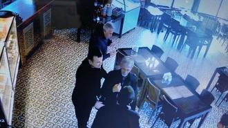 Garson, nefes borusuna yemek kaçan müşteriyi Heimlich manevrasıyla kurtardı