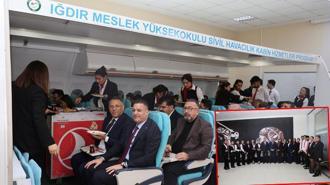 Havacılık öğrencilerine kabin simülasyon sınıfında uygulamalı eğitim