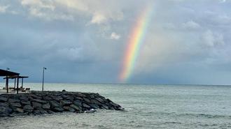 Ordu’da denizin üzerinde gökkuşağı oluştu