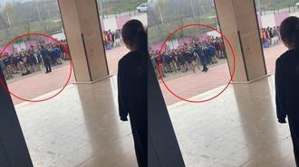 Okul müdürünün, öğrenciyi yakasından tutup yere savurduğu görüntülere inceleme