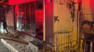 Sarıyer’de zemininde kayma oluşan bina gecekonduya yaslandı