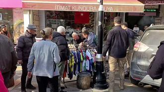 CHP Şile İlçe Başkanlığı önünde 'kızıma küfür ettiler' diye bağıran kişi gözaltına alındı